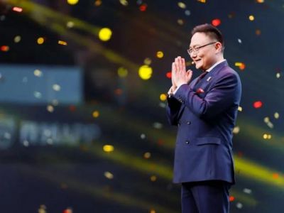 罗振宇要来创业板了！“思维帝国”三年赚了2个亿
